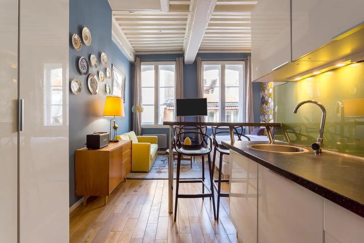 Like Home - Terreaux Lyon Apartment