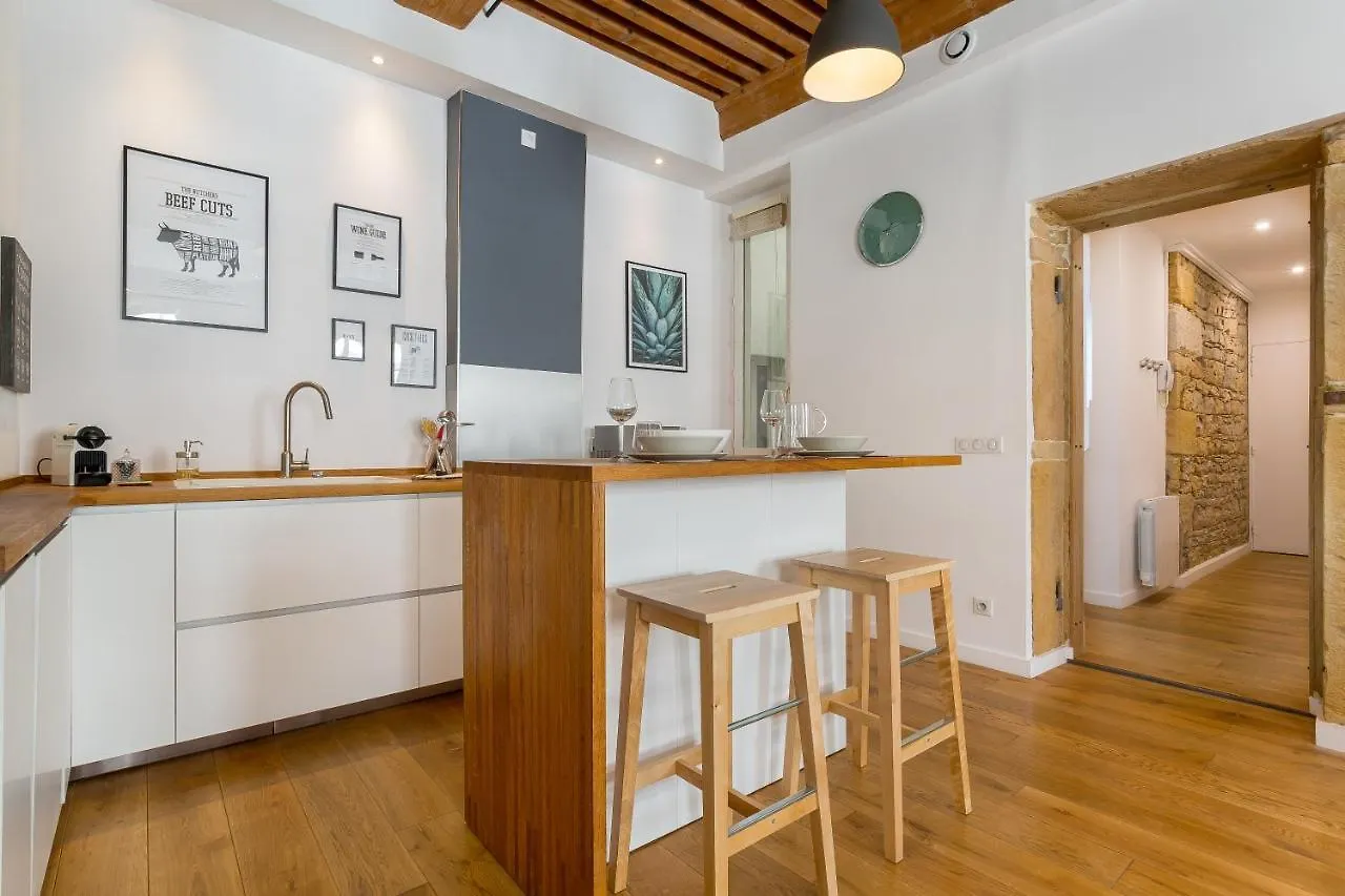 Like Home - Terreaux Lyon Apartment